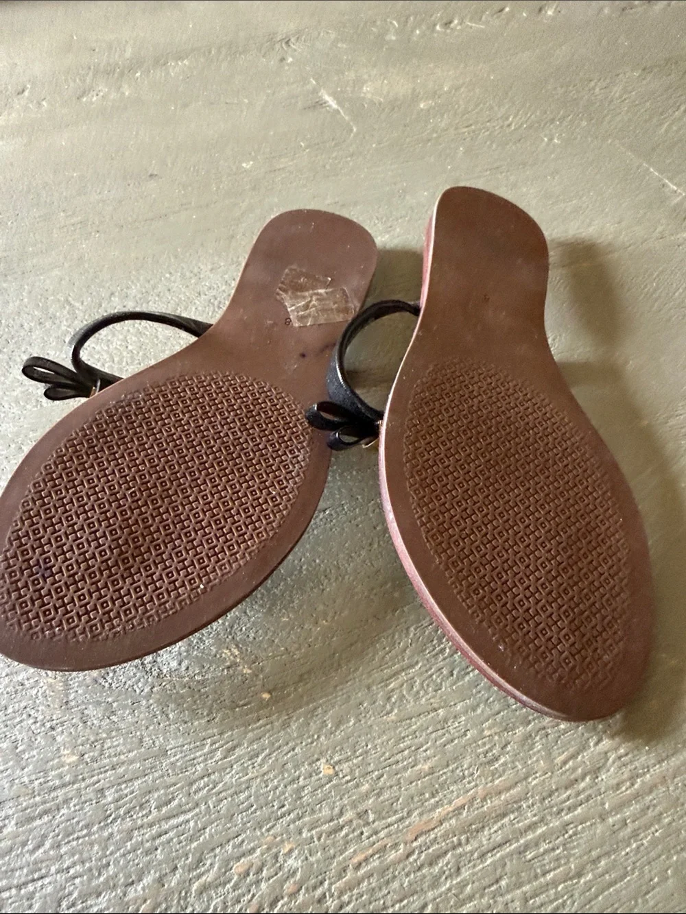 Tory Burch black thong sandals 8
